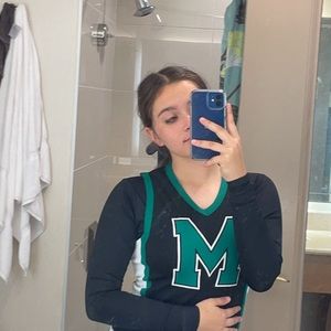 Meet your Posher, Santi